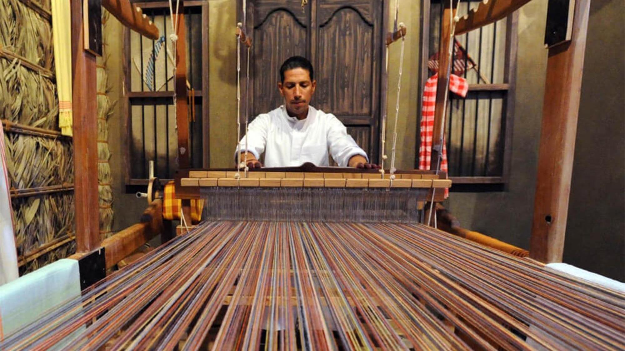 Intercontinental Bahrain, An Ihg Hotel Al Manamah Esterno foto A weaver in the Philippines